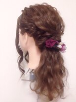 リー 京橋(Lee)&nbsp;ヘアセットアレンジ☆波ウェーブセミディ