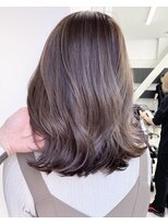 アライブ キチジョウジ(ALIVE Kichijoji)&nbsp;バレイヤージュカラーグレージュカラーエアリーミディ