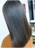 【リシャルム 近藤恭輔】つやつやストレートヘア