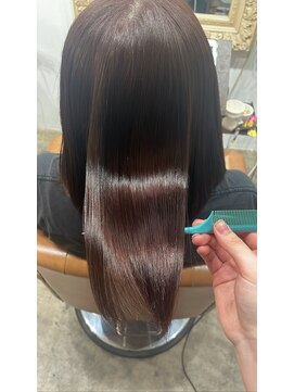 アンジュール(UNJOUR.) 艶髪ストレート　30代40代50代