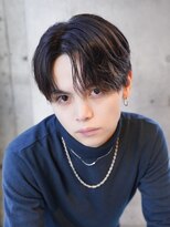 アルファ 新宿(alpha)&nbsp;フェザーパーマ/ブルーブラック/刈り上げセンターパート[新宿]