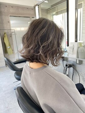 イキ 表参道(iki omotesando) モード/無造作ウェーブ/大人ガーリー[表参道駅]