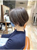 大人ショートボブ×グレージュカラー