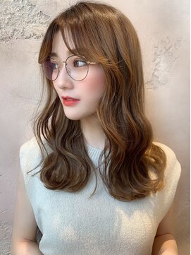 ロンド アンブル 四条烏丸(Lond ambre) ウェーブ髪が抜け感を演出するミディアムヘア