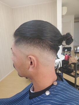 ハングアウト(Hangout) スキンフェード×マンバン