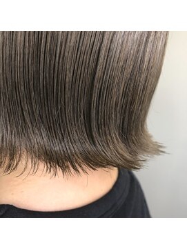 ルッソリベラ 池袋(Lusso libera) 秋色/切りっぱなしボブ