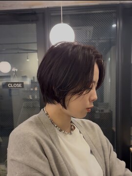 ショートカット／髪質改善/縮毛矯正