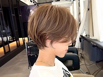 ブレス ヘアデザイン(BLESS hair design)の写真/《白髪を生かすデザイン提案》白髪ぼかしハイライトでお悩みを解消しつつ、若々しいヘアスタイルに＊[静岡]