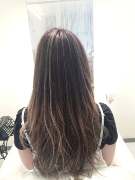 インプルーヴ アートスタイルヘアー(imProve Art style hair) 海外セレブにトレンド☆バイヤレージュグラデーション♪