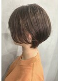 前髪なしのショートボブ×モカベージュ