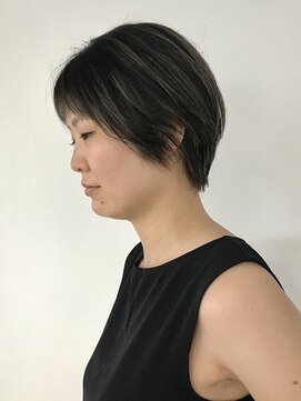 スティードトーキョー(Steed Tokyo) short bob x highlight grey