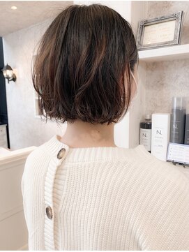 キャアリー(Caary) 福山市美容院Caary濡れ髪切りっぱなしショートボブ♪