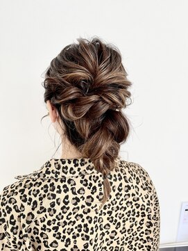 ドロップ ポニーテールアレンジ