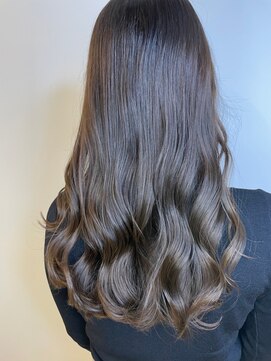 ジーナ 船橋(Zina) オトナ女子ツヤ髪アッシュカラーふんわりミディシースルーバング