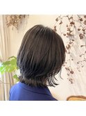 “プチウルフ くびれミディ 外ハネボブ”中西英美子