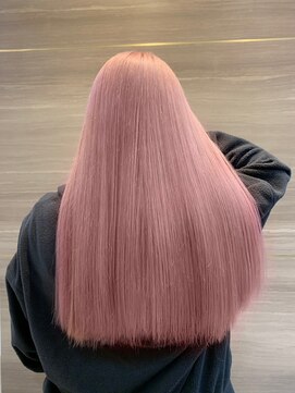 エルバイラビス 大宮(elu by lovis) デザインカラー/ホワイトピンク/前髪パーマ/フルバング