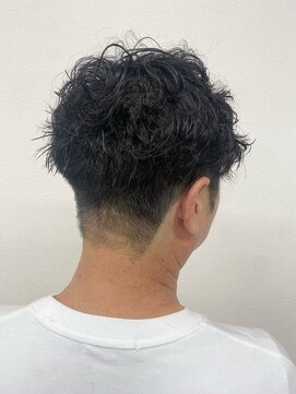 ベルタ(BELTA) メンズ大人パーマスタイル