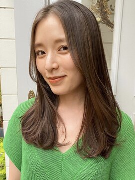 ガーランド (Garland) 大人かわいい美髪ストレートまろベージュ小顔顔まわりレイヤー