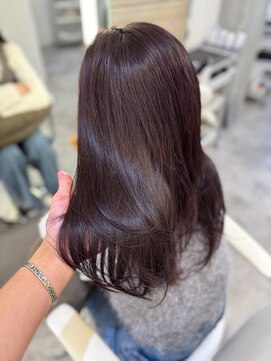 アナ ラーナ(Anna Lanna) レイヤースタイルにラベンダーブラウン【奥村北斗】