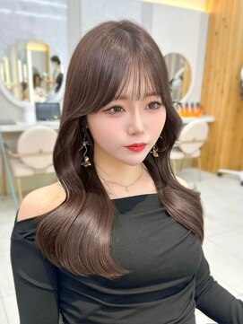 アマトウキョウ アユンチェ(AMA TOKYO×AYUNCHE) 韓国レイヤーカット×透明感カラー