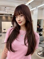 ヒュー 広島(HEW)&nbsp;Y2Kザクザクフェイスレイヤーワイドバングロングへア20代30代