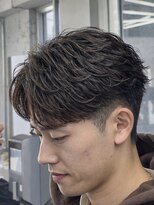 オーバル ジングウマエ(OVARL jingumae)&nbsp;縦落ちツイストスパイラルセンターパート