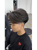 アフューズバイストゥー(Vfuse by StueW) センターパート×フェード