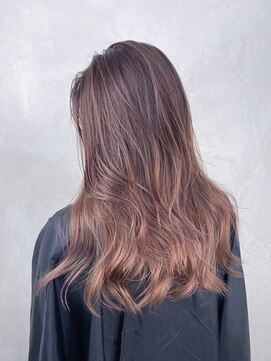 ジゼル(gisele) ナチュラルピンク系バレイヤージュ