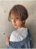 セクションカラーペールベージュ