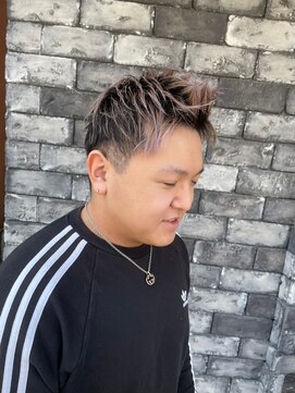 ライズ バイ レボ(RISE by REVO) ツーブロック アップバング ショート 【RISE by REVO 我孫子】