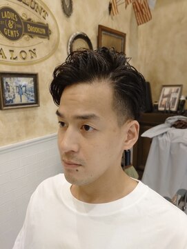 ルドローブラントオオサカ(LUDLOW BLUNT Osaka) 【LUDLOW BLUNT】バーバーヘア ツーブロック 七三分けパーマ