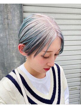 レコ 渋谷(LECO) シルバーとブルーのハイトーンデザインカラー