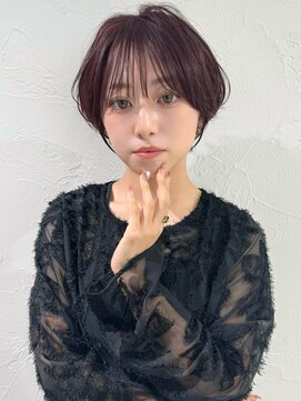 アンド ストーリーズ(&STORIES) 前髪あり耳掛け丸みくびれショートボブ20代30代40代50代(蘭)