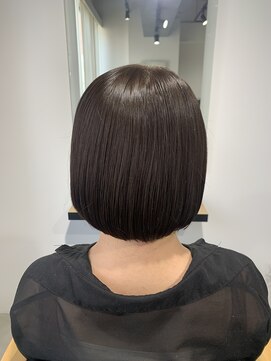 アリーズ シブヤ(ALLYS shibuya) 丸みのミニボブスタイル