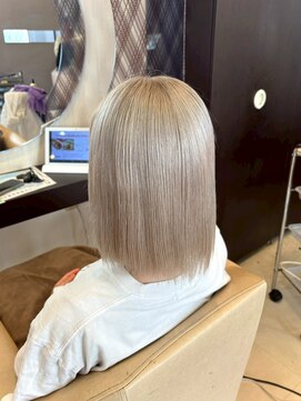 ヘアショップエヌアンドエー 久喜 栗橋店(hairshop N&A) 透明感溢れるホワイトグレージュ◎切りっぱなしボブ/ブリーチ