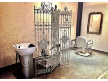 フランスのガレージをテーマにデザイン！【鹿屋・大隅】