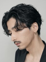 《実は30代男性からもオーダー多数》柔らかいデザインだからこそ、大人っぽい雰囲気も演出＊[メンズパーマ]