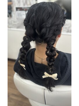 あみ下ろしツインテール