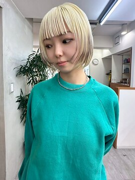 リアン(Lien) デザインカラー/ホワイトブロンド/裾カラー