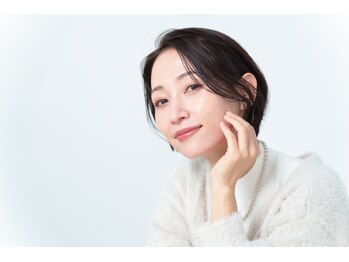 ヴェアリ(vary)の写真/【JR円町駅徒歩1分】艶感のある白髪染めで顔色も明るく見せる◇気になり始めたファーストグレイカラーも◎