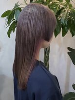 ルーチェ(Lu-che) 姫カット×グレージュカラー/インナーピンク
