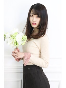 アンビエンテ(ambiente) 毛先ワンカール ストレートスタイル