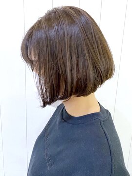 アイティーバイアルバム 松戸店(IT by ALBUM) ミニボブ_カーキグレージュマッシュショート_ba318861