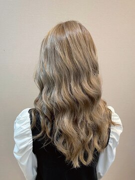 カルフール ロコ 草加西口店(Carrefour LOCO) フレンチガーリー/ダブルカラー/ブロンド/透明感/抜け感