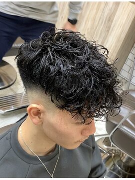 グルーマーズトウキョウ 渋谷店(GROOMER/S TOKYO) スペインカール　【ツイストスパイラル　韓国マッシュ】バーバー