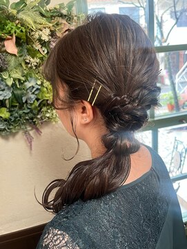 ヘアーズ ラブリージョブリー(hair's Lovely Jubbly) 【横田】結婚式参列編み下ろしアレンジ