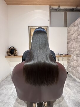 ベルラ(BeLuRA) 美髪矯正後に美髪エステすると…絹…