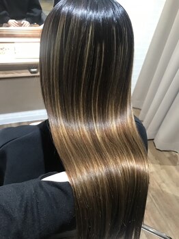 ルシア(Lucia)の写真/髪のダメージにお悩みの方は必見！あなたの髪の状態に合わせて最適な施術をご提供★理想の美スタイルに◎
