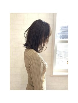 ルッソリベラ 池袋(Lusso libera) カーキベージュ×レイヤーカット　池袋/30代40代50代