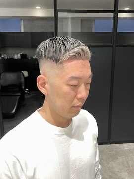 アクション 心斎橋店(ACTION) 0ミリフェードカット大阪 インナーカラー ハイライト